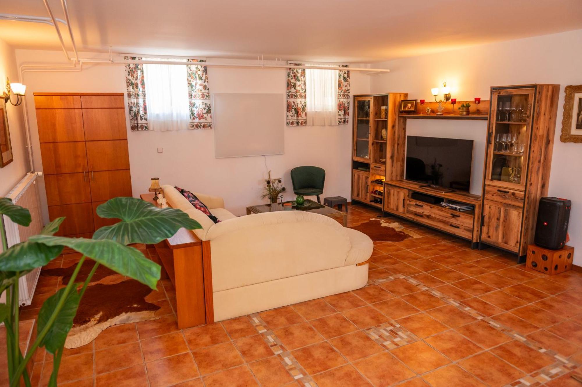 Relax Apartma Peter พทุย ภายนอก รูปภาพ