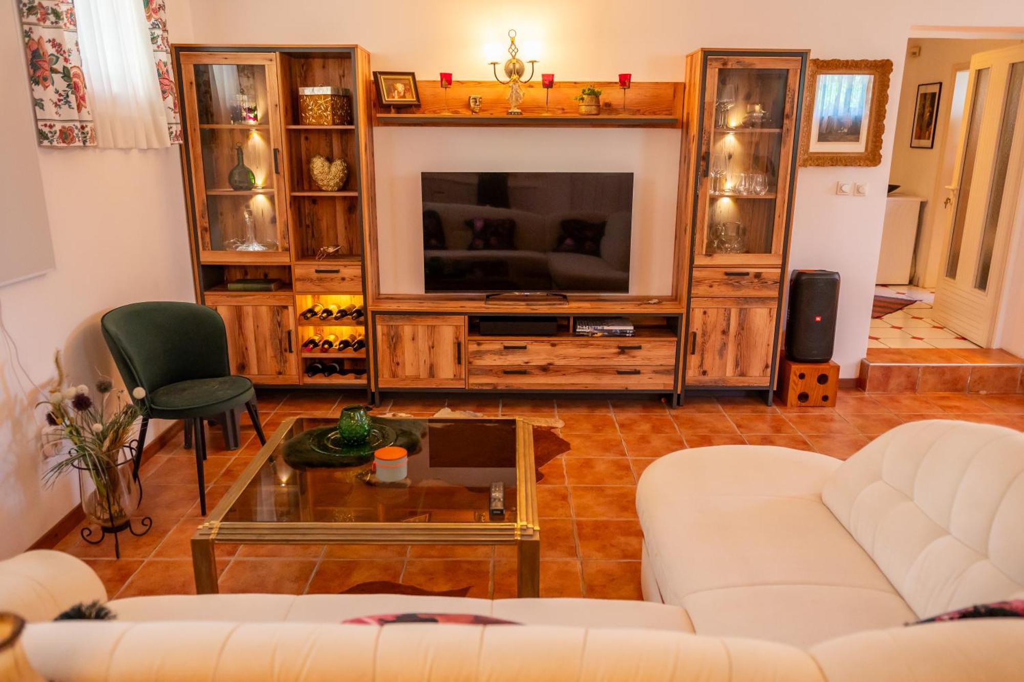 Relax Apartma Peter พทุย ภายนอก รูปภาพ